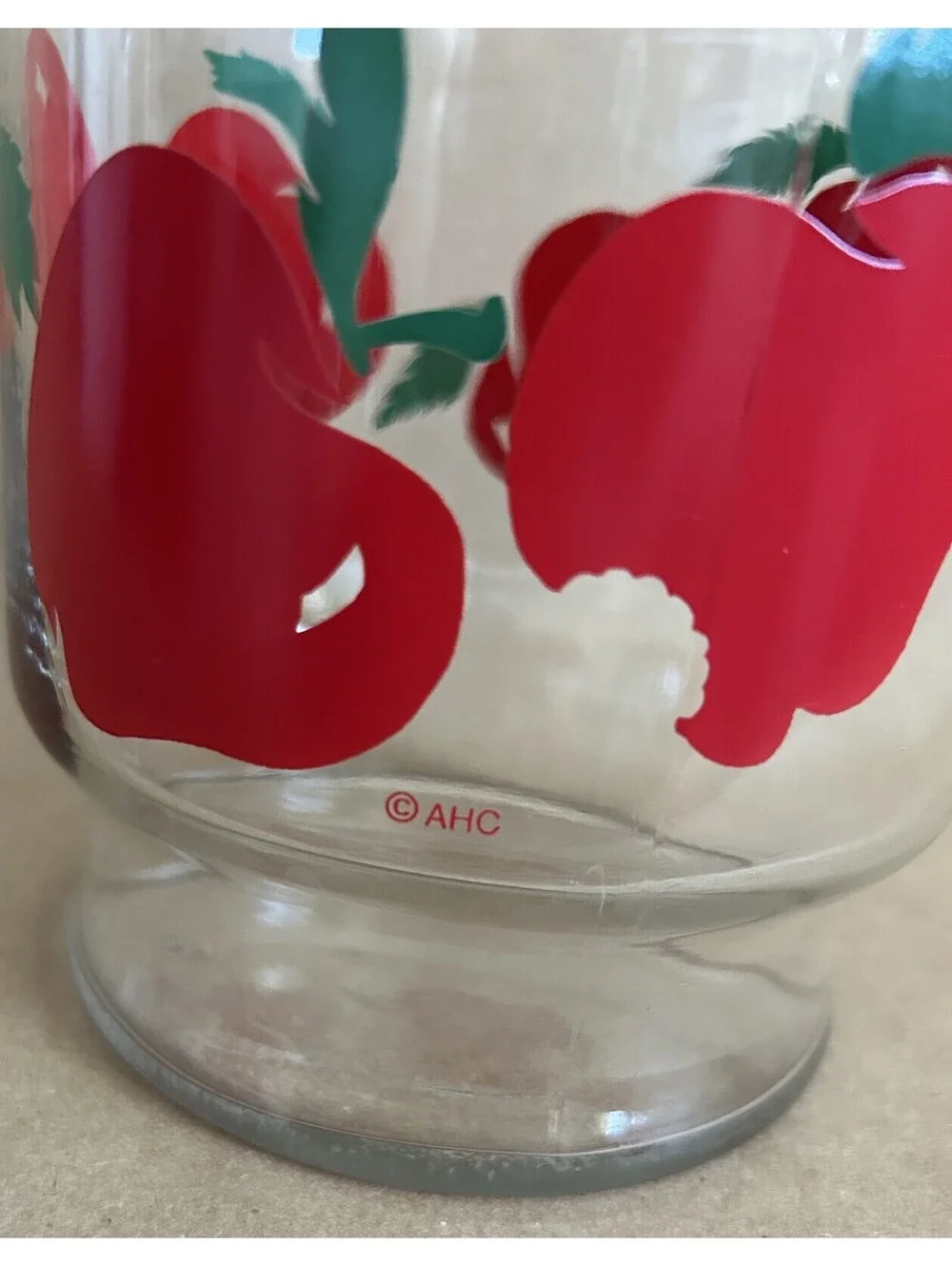 Vintage Anchor Hocking red apple juice carafe decanter pitcher 2 quart 8